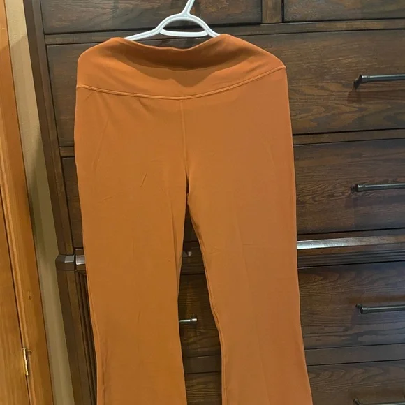 LULULEMON GROOVE NULU SUPER-HIGH-RISE FLARED PANTS PUMPKIN TALL SIZE 14 - Picture 2 of 6